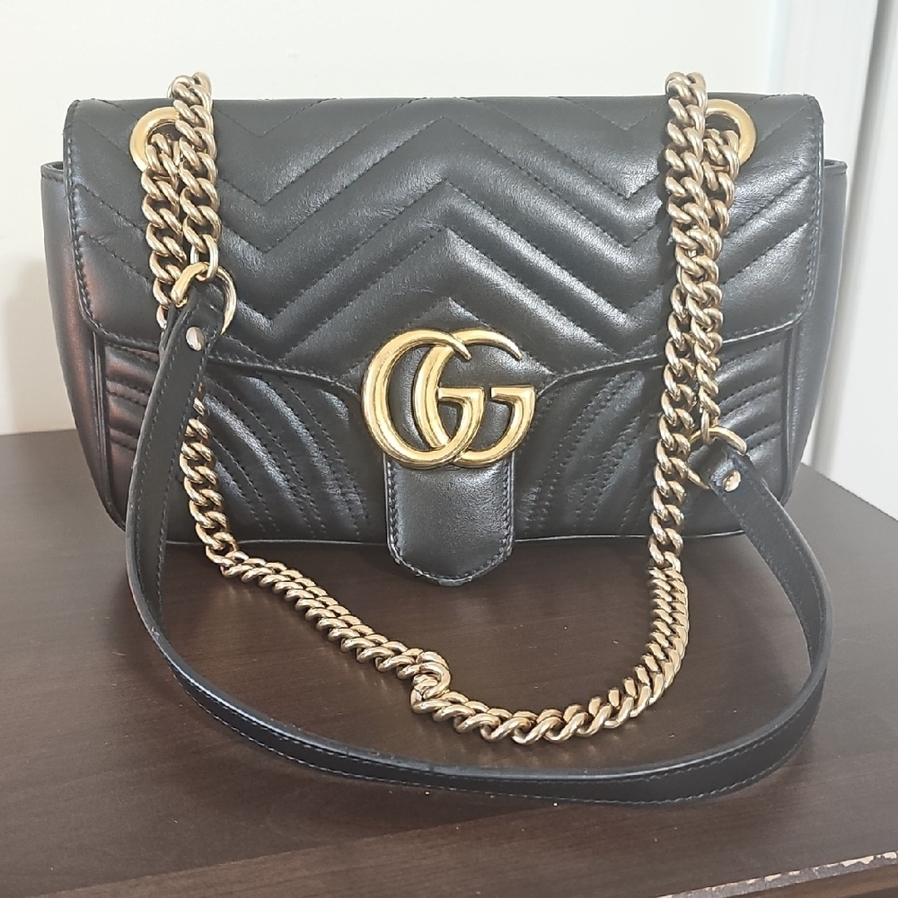 Gucci Black Matelassé Leather Shoulder Bag with Gold Hardware - Picture 4 of 11
